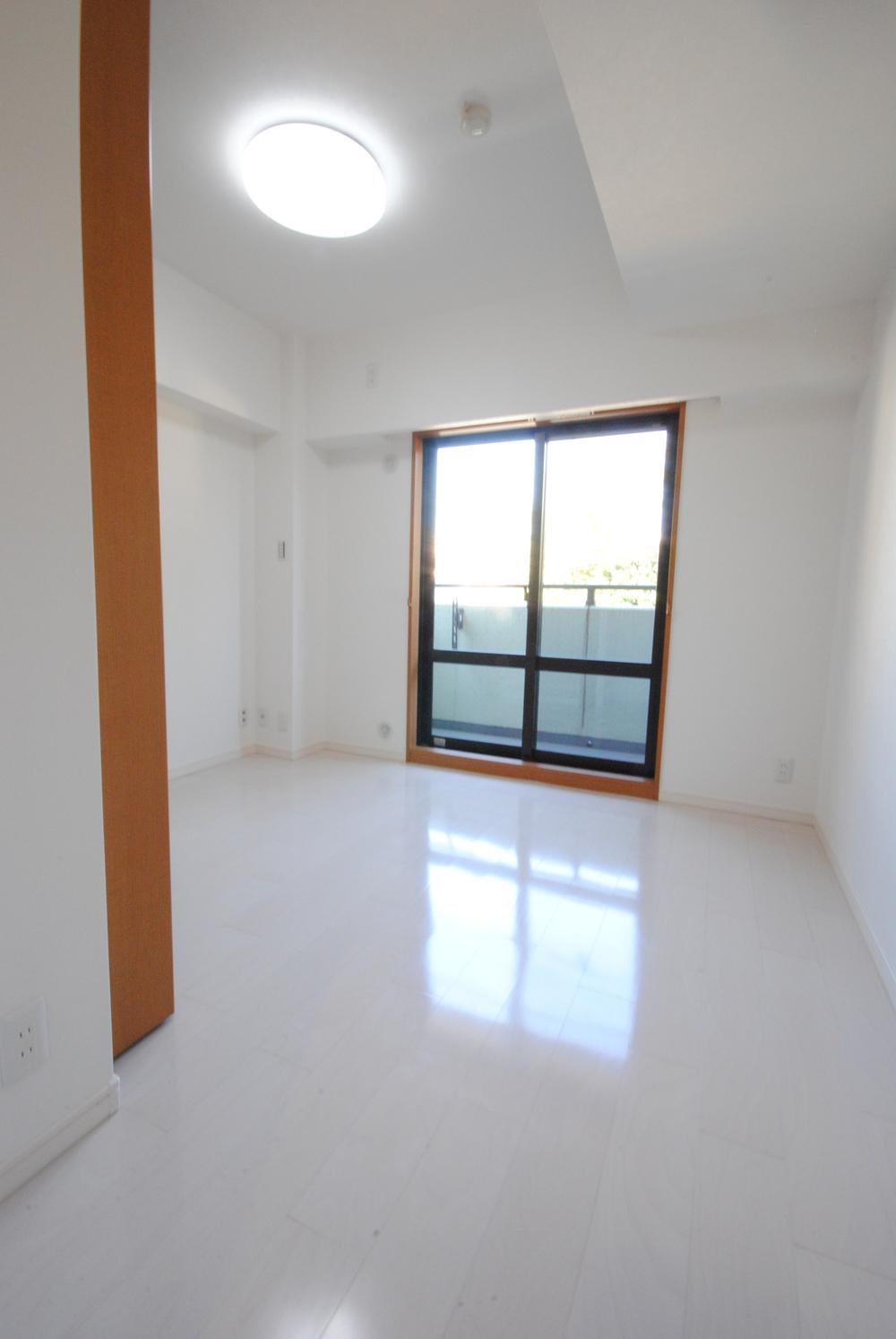 Non-living room. Local (11 May 2012) shooting