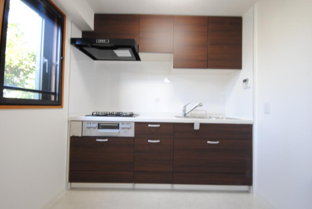 Kitchen. Local (11 May 2012) shooting