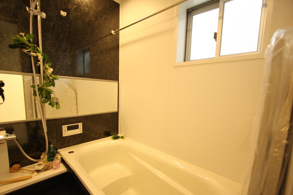 Same specifications photo (bathroom)