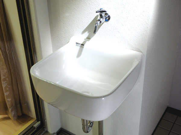 Other.  [Slop sink] Gardening watering and sneakers wash, Cleaning is useful, for example,.