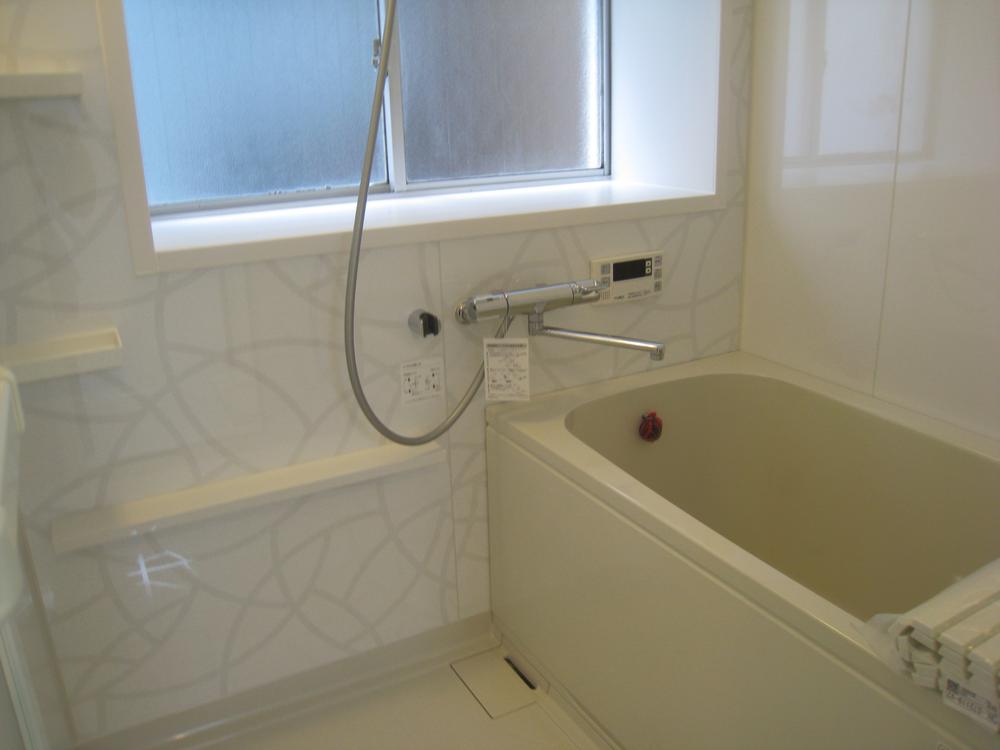 Bathroom. Indoor (11 May 2013) Shooting