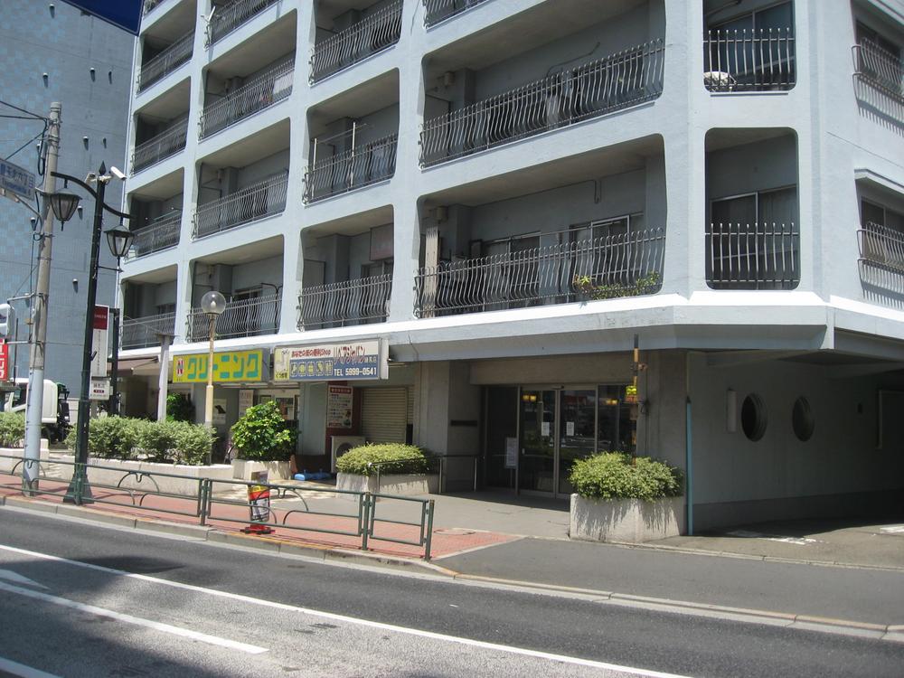 Local appearance photo. Local (11 May 2013) Shooting