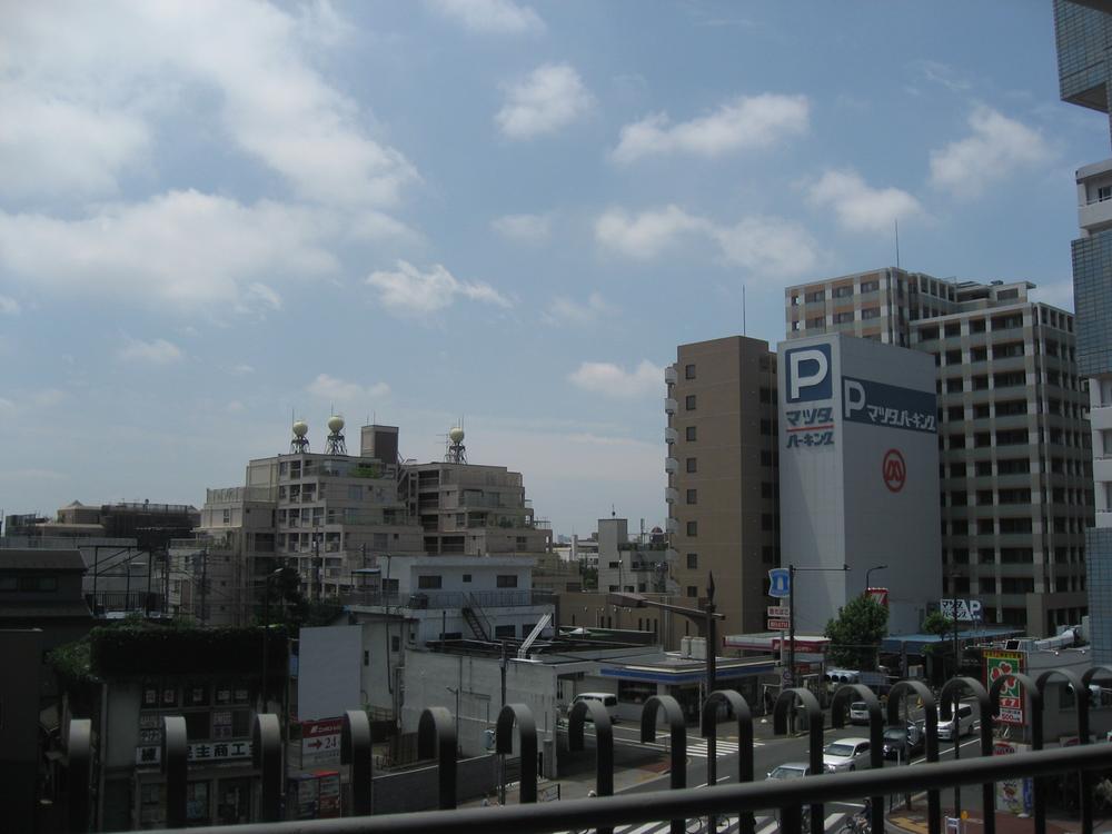 View photos from the dwelling unit. View from the site (November 2013) Shooting