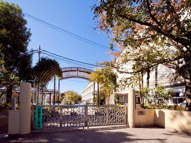 Primary school. Sekimachikita until elementary school 118m