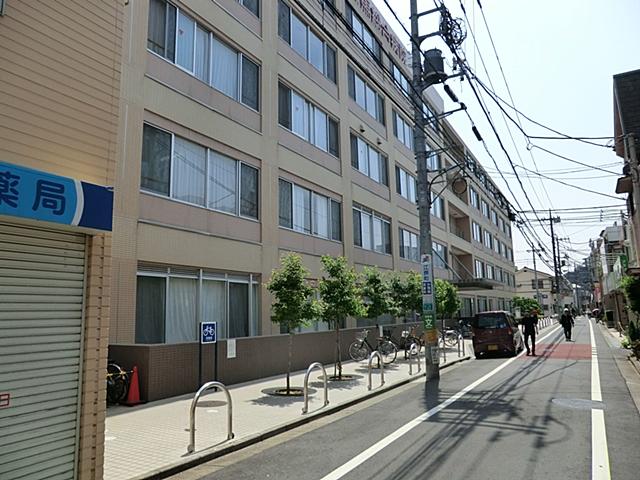 Local photos, including front road. Local and Nerimasogobyoin