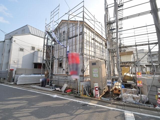 Local appearance photo. Building 2 During construction