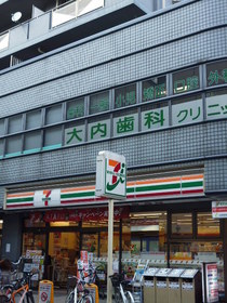 Convenience store. Eleven Nerima Takanodai Ekimae up (convenience store) 3m