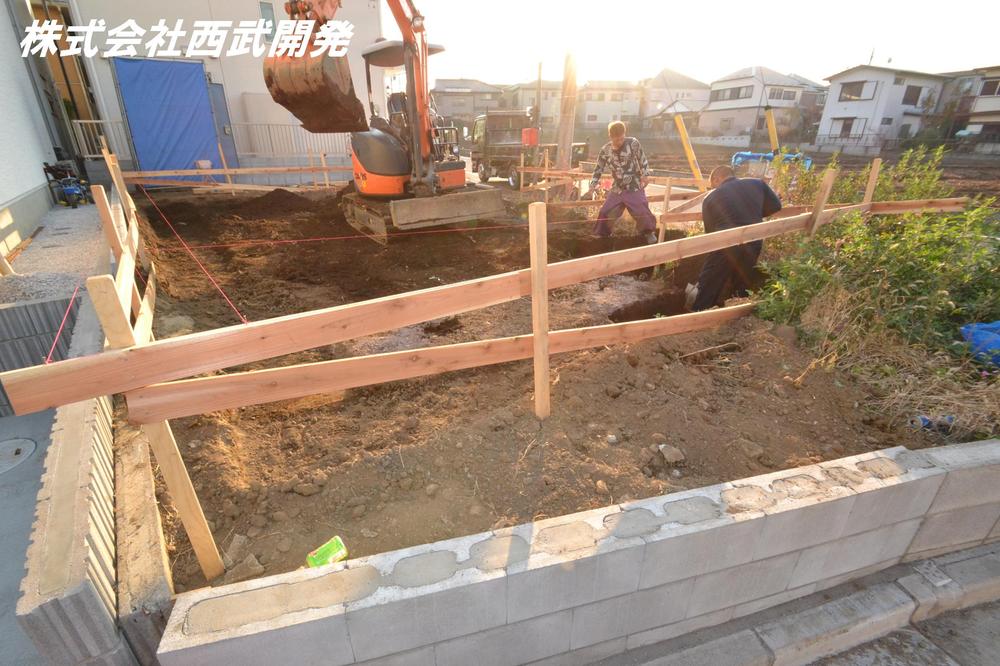 Local appearance photo. Local (12 May 2013) Shooting