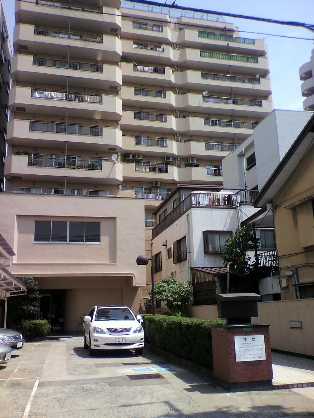 Local appearance photo. Local (10 May 2013) Shooting