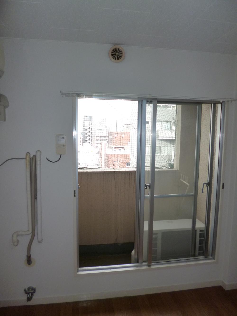 Non-living room. Indoor (10 May 2013) Shooting