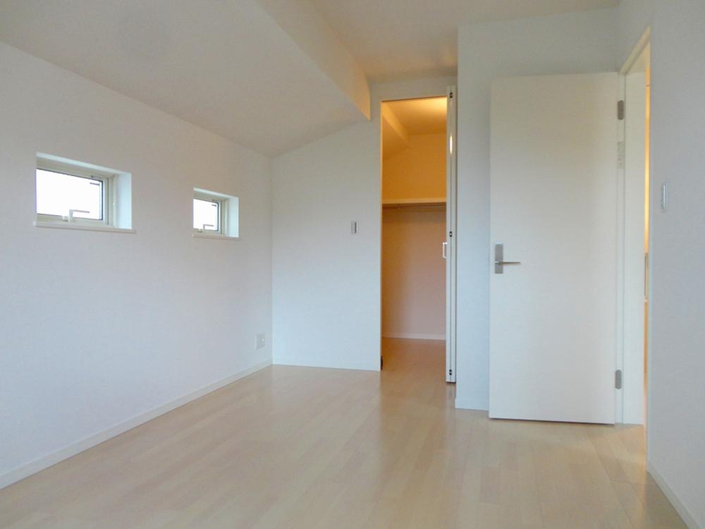 Non-living room. Indoor (10 May 2013) Shooting