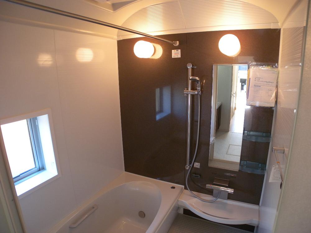 Same specifications photo (bathroom)