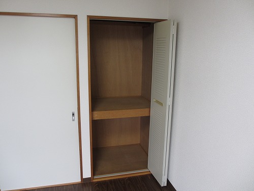 Receipt. Bright Japanese-style room 6 quires