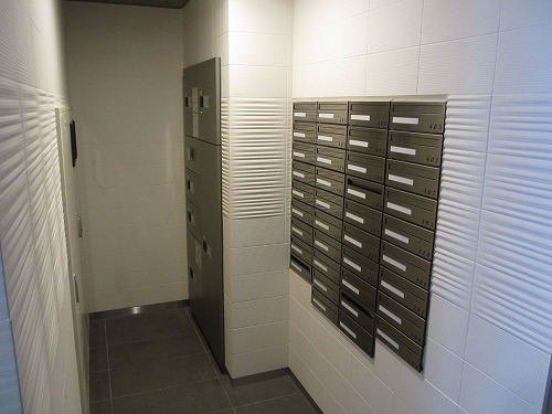 Other Equipment. E-mail BOX ・ Courier BOX