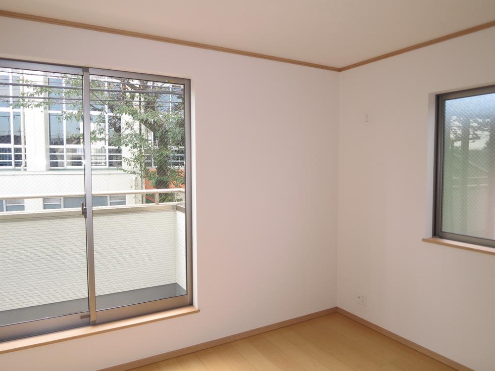 Non-living room. Indoor (10 May 2013) Shooting