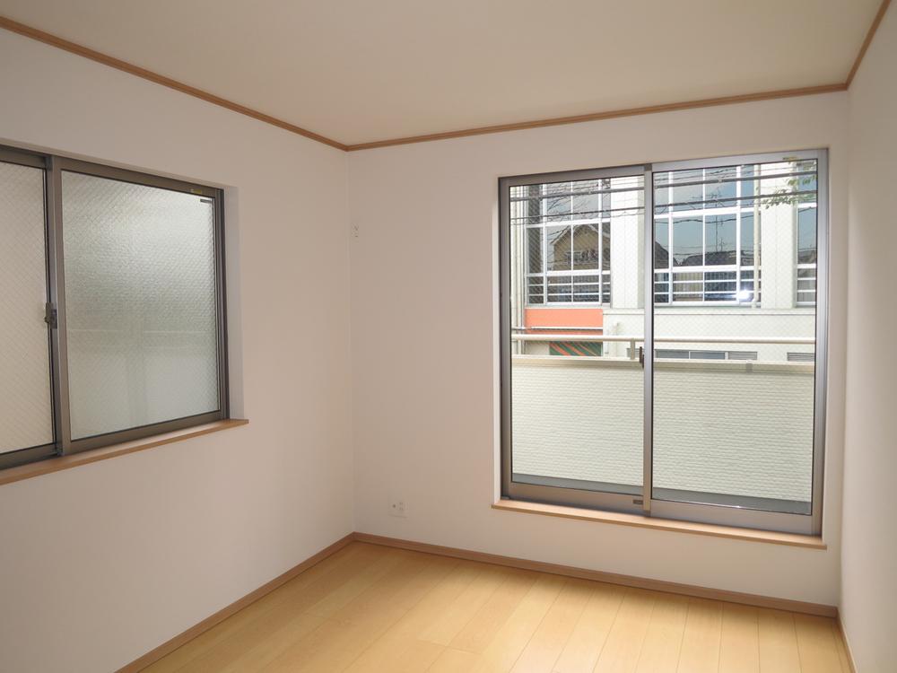 Non-living room. Indoor (10 May 2013) Shooting