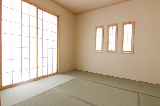 Same specifications photos (Other introspection). Same specifications