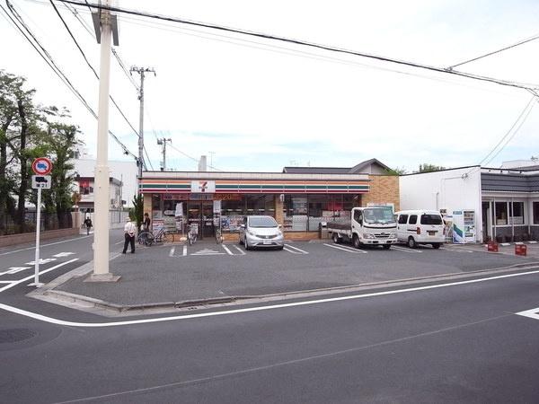 Convenience store. 309m to Seven-Eleven Nerima Higashioizumi 2-chome