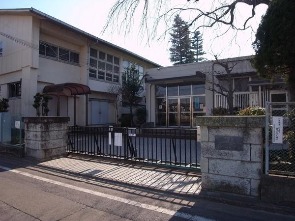 Primary school. 482m to Nerima Izumishin Elementary School