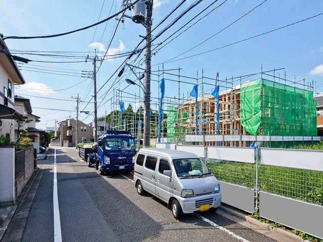 Local photos, including front road. Local (10 May 2013) Shooting