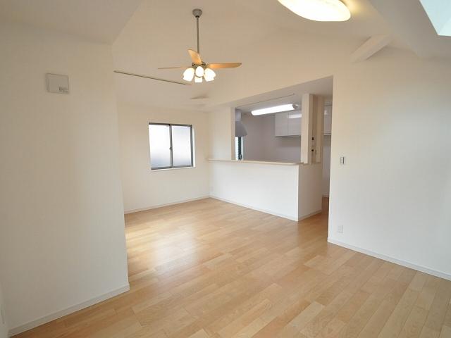 Living. Nerima Shimoshakujii 4-chome 5 Building living