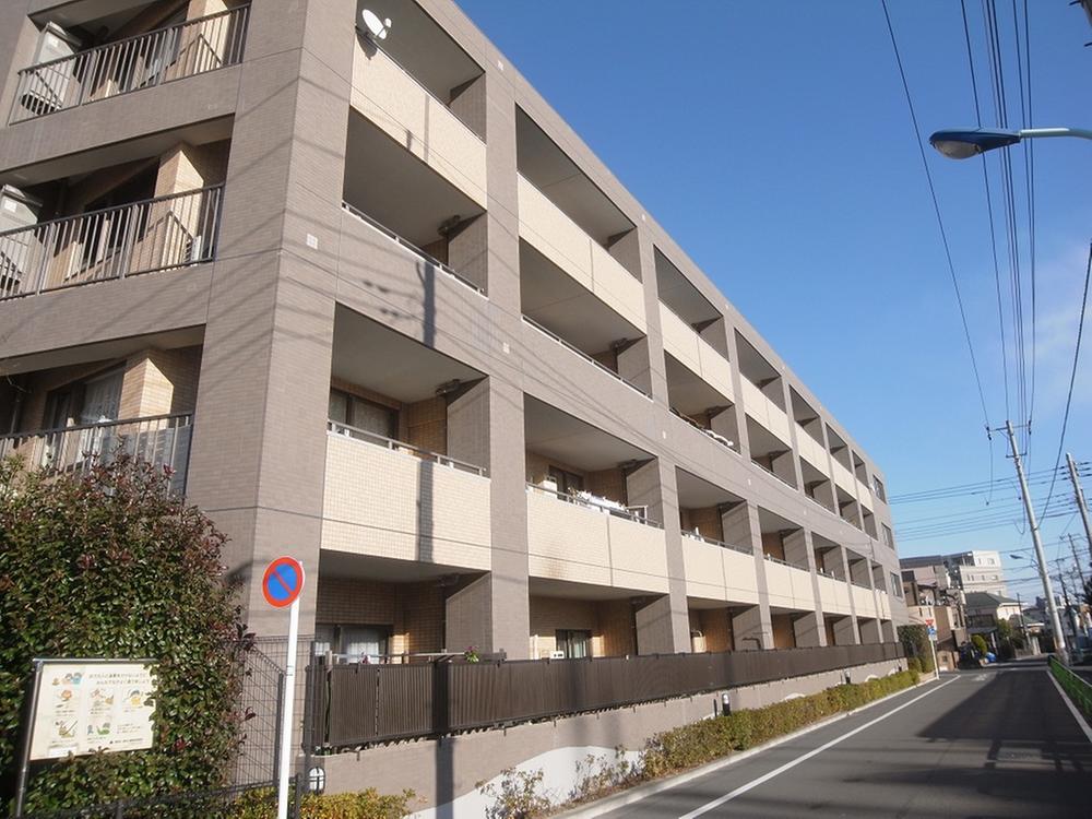 Local appearance photo