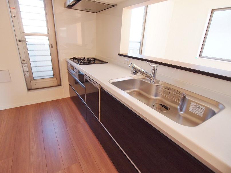 Kitchen. - Face-to-face kitchen family of communication is nurtured -