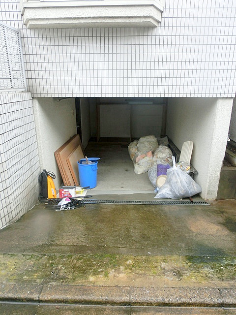 Parking lot. Tenants private parking