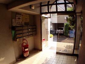 Other common areas. Entrance hall