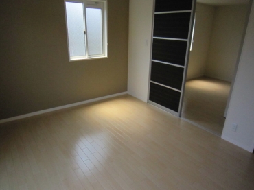 Living and room. ☆ Large dining kitchen ☆