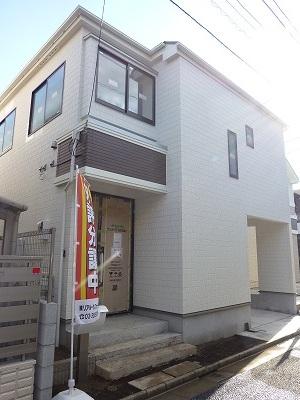 Local appearance photo. Building 2