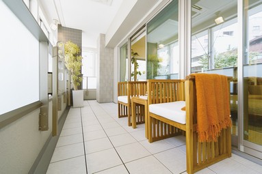 living ・ Wide south side balcony that can enter and leave the dining and from Western-style (1)