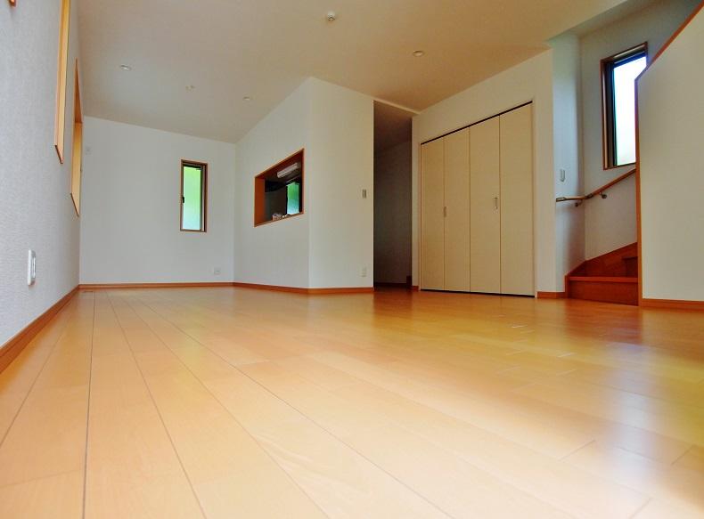 Living. - Living with openings facing the many patio [1 Building] 