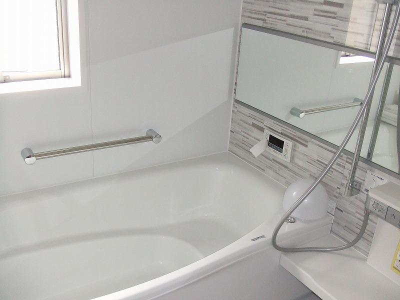 Same specifications photo (bathroom). Seller construction cases _ bathroom