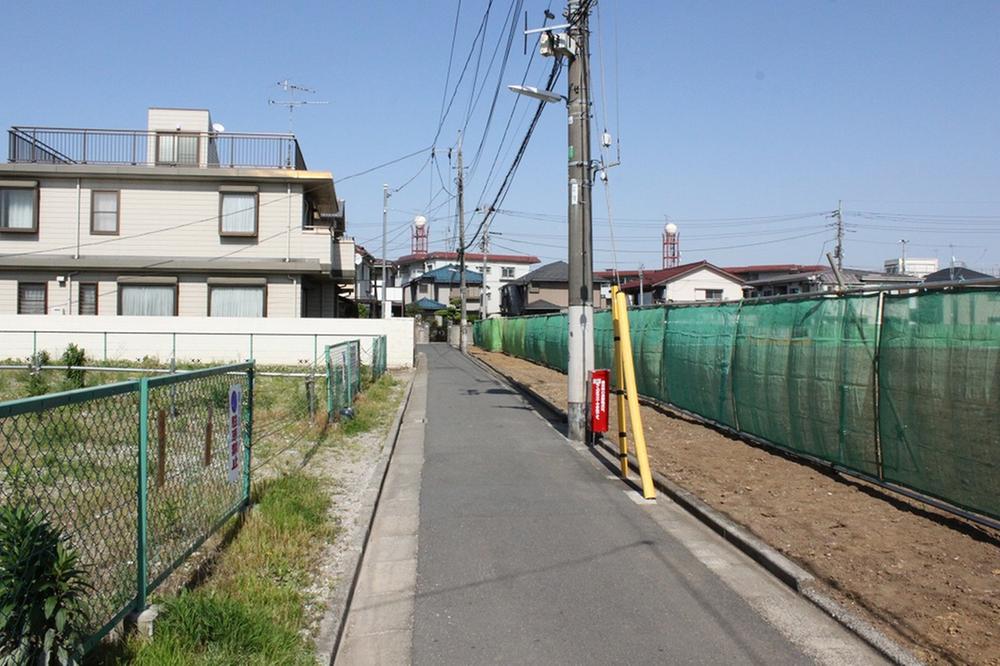 Local photos, including front road. Local (July 2013) Shooting