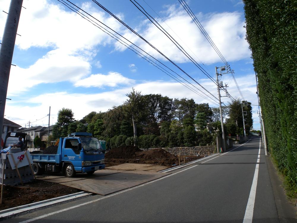 Local photos, including front road. Local (11 May 2013) Shooting