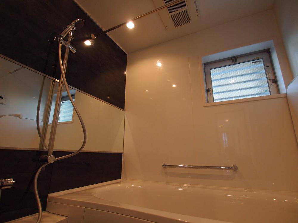 Same specifications photo (bathroom). - Per under construction [Same specifications Photos] It will be -