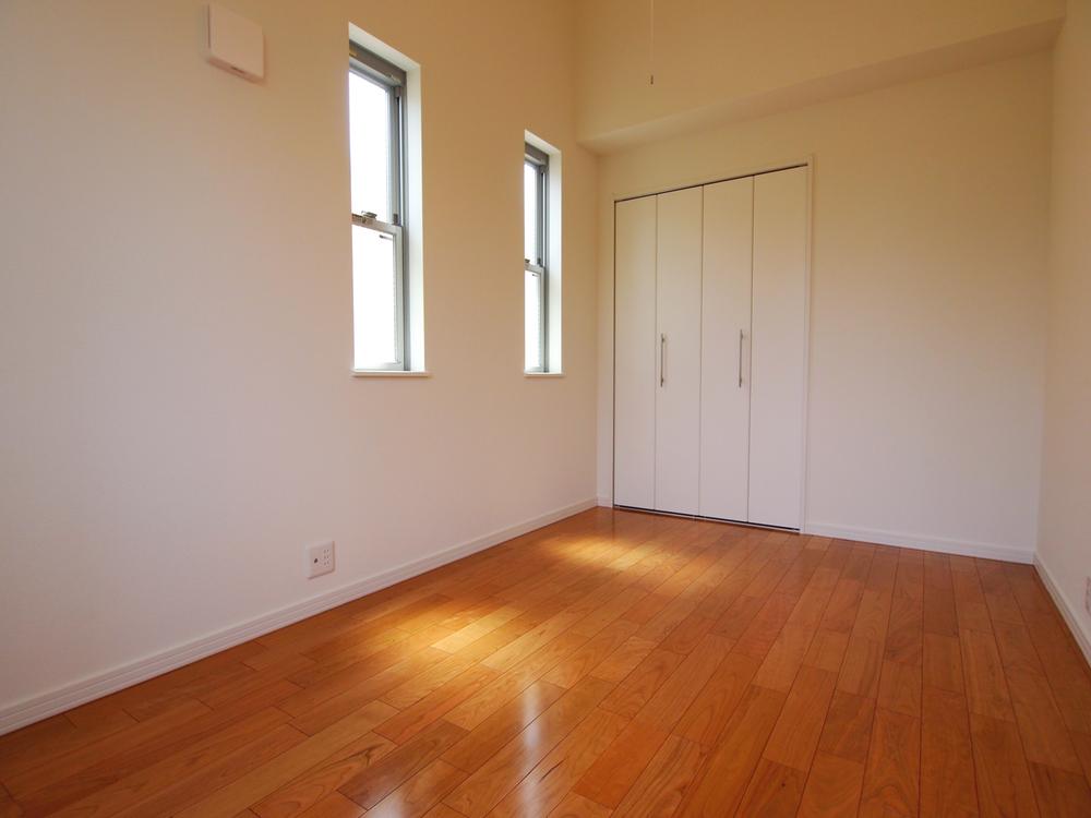 Same specifications photos (Other introspection). - Per under construction [Same specifications Photos] It will be -