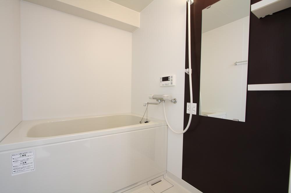 Bathroom. Indoor (11 May 2013) Shooting