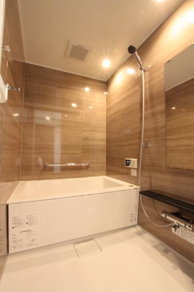 Same specifications photo (bathroom)