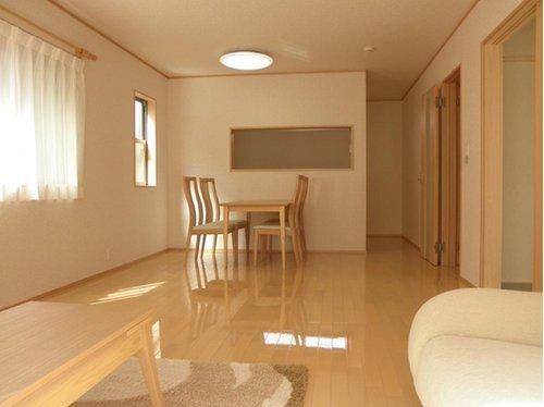 Same specifications photos (living). Example of construction