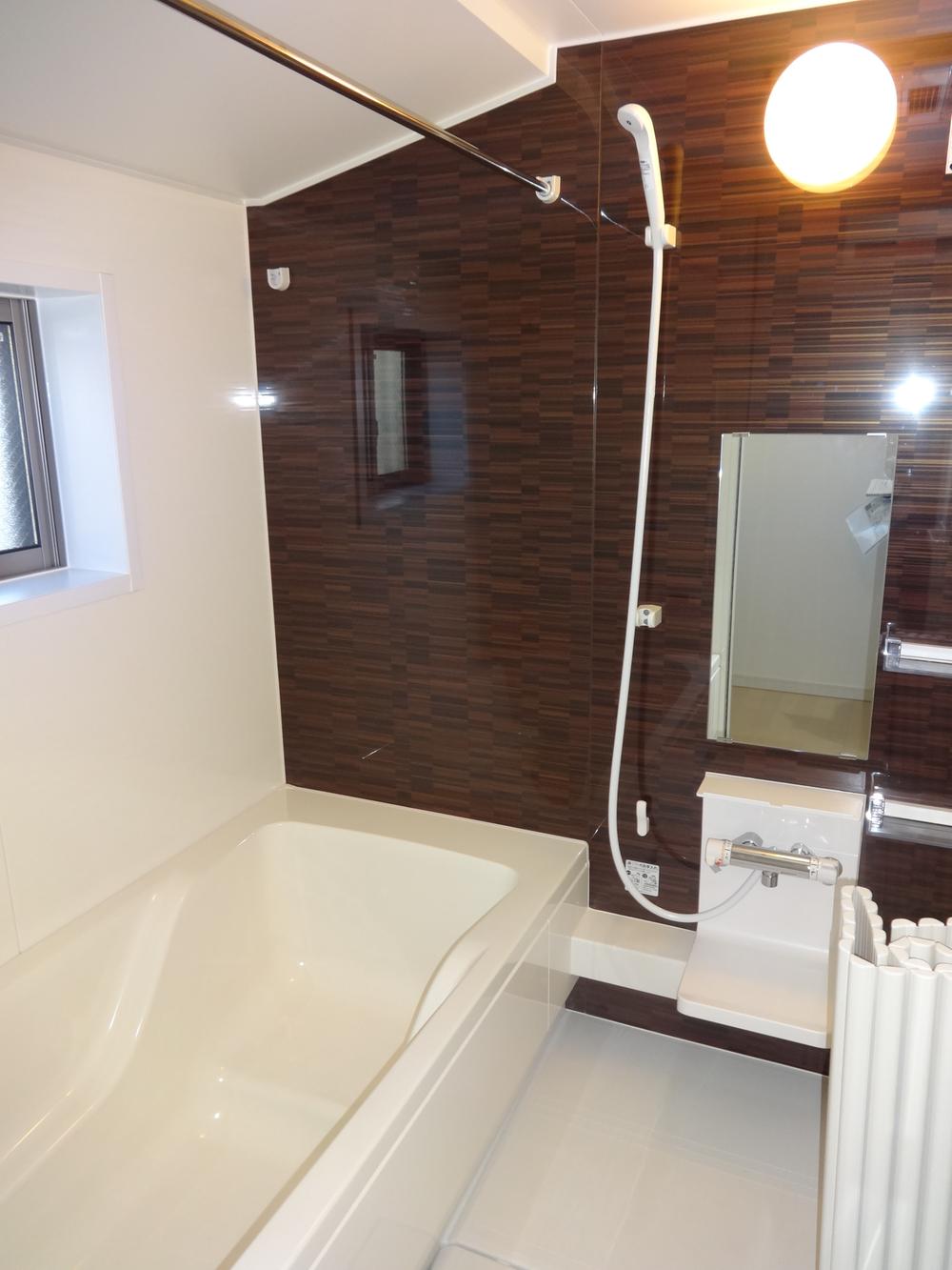 Bathroom. Indoor (12 May 2013) Shooting