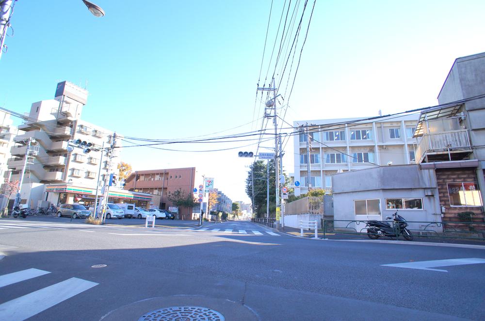 Local photos, including front road. Local (11 May 2013) Shooting