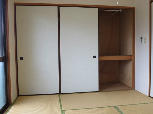 Receipt. Storage of closet type