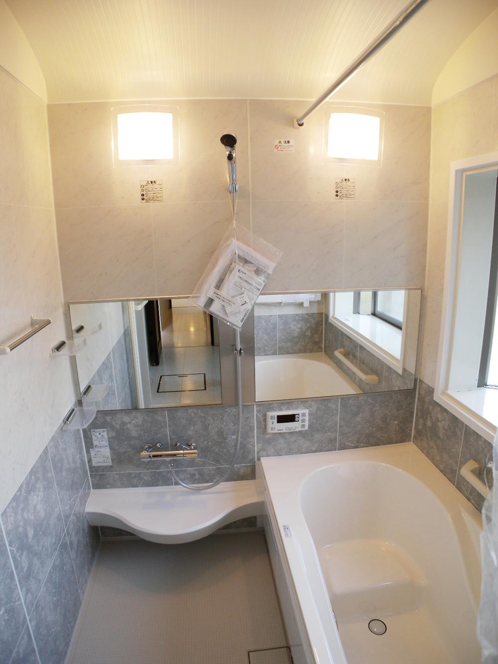 Same specifications photo (bathroom)