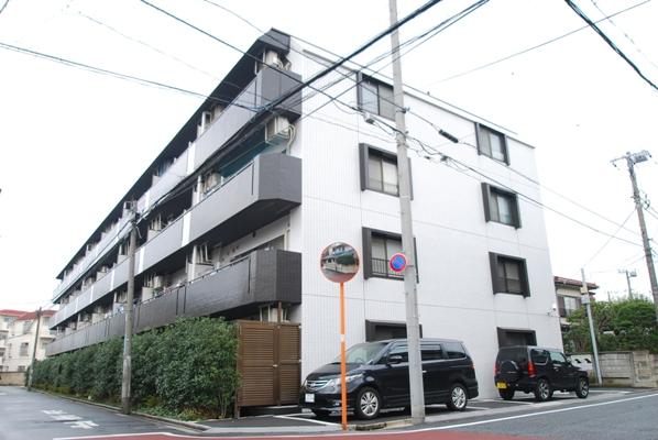 Local appearance photo. Local (11 May 2013) Shooting