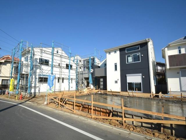 Local photos, including front road. It is the state of the local. (December 2013) Shooting