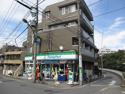 Convenience store. FamilyMart Hikawadai Sanchome store up to (convenience store) 82m