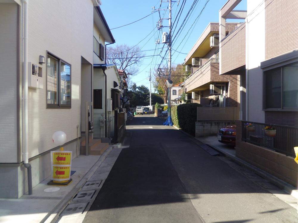 Local photos, including front road. Local (12 May 2013) Shooting