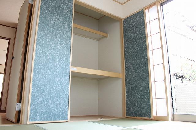 Non-living room. Indoor (10 May 2013) Shooting